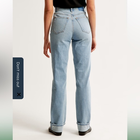 Abercrombie & Fitch Light Wash Denim Jeans - Picture 5 of 11